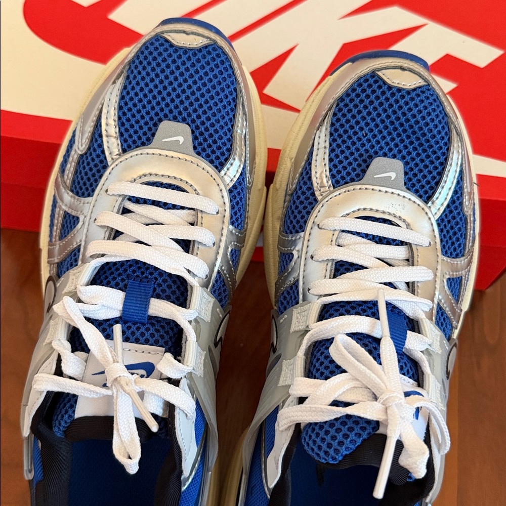 Unisex Nike V2K RUN Sneakers. Size US W8/M6.5 - Picture 3 of 12